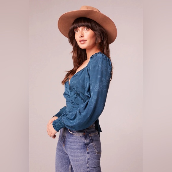 NWT Band of the Free Deep Teal Crossover Top - Picture 3 of 4